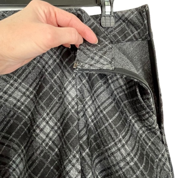 Christopher & Banks Grey Plaid A-Line Skirt with Buckle Detail Size 8 - Picture 6 of 10